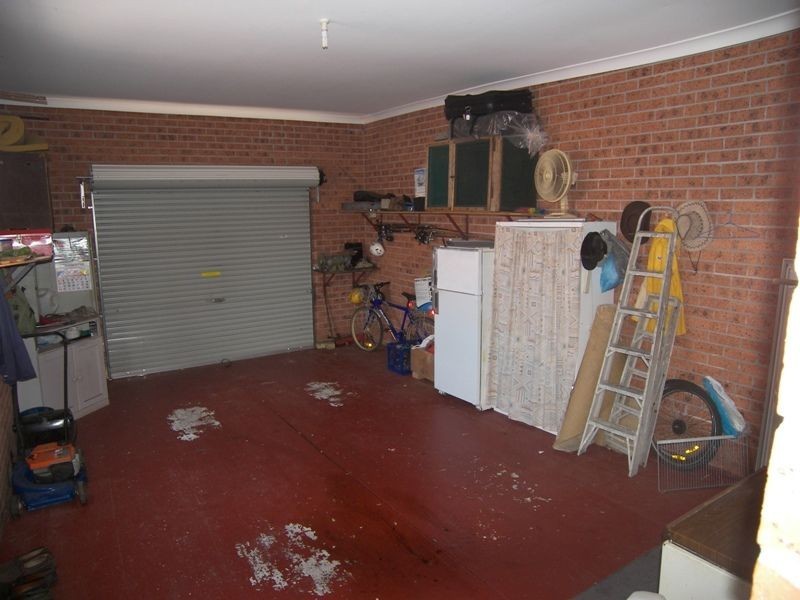 75 Hillside Drive, Albion Park NSW 2527