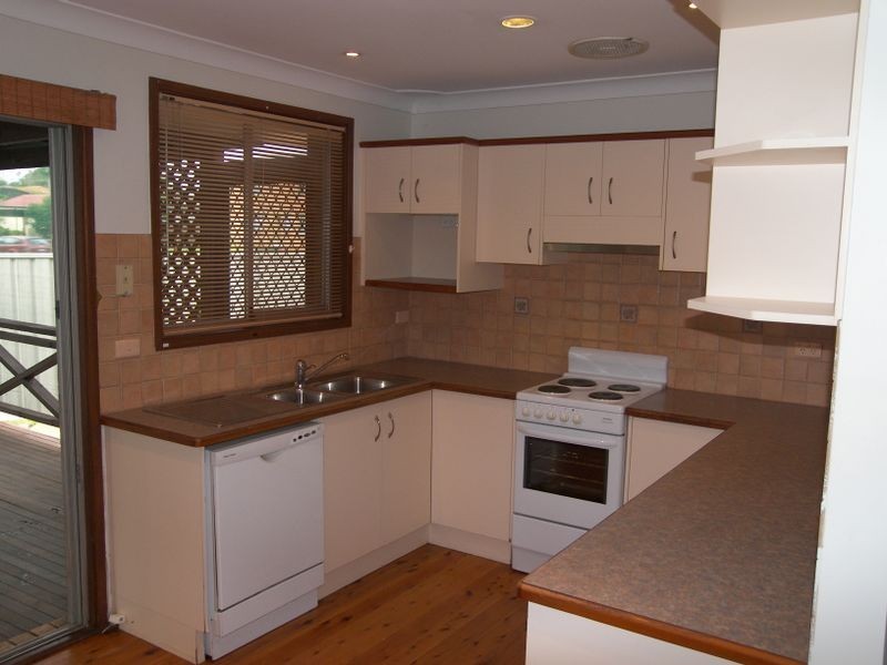 74 Brigadoon Circuit, Oak Flats NSW 2529