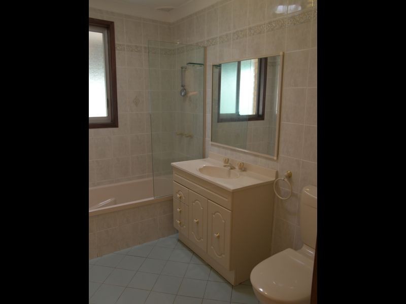 74 Brigadoon Circuit, Oak Flats NSW 2529