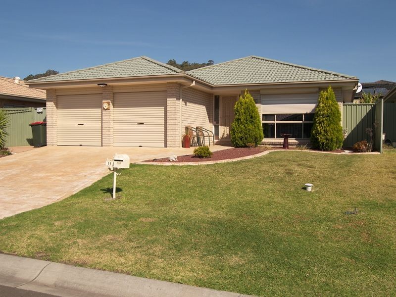 11 Ellenbrook Way, Albion Park NSW 2527