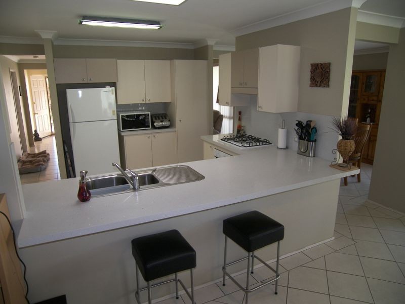 11 Ellenbrook Way, Albion Park NSW 2527