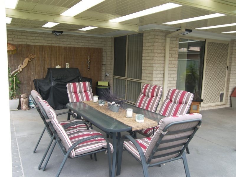 11 Ellenbrook Way, Albion Park NSW 2527