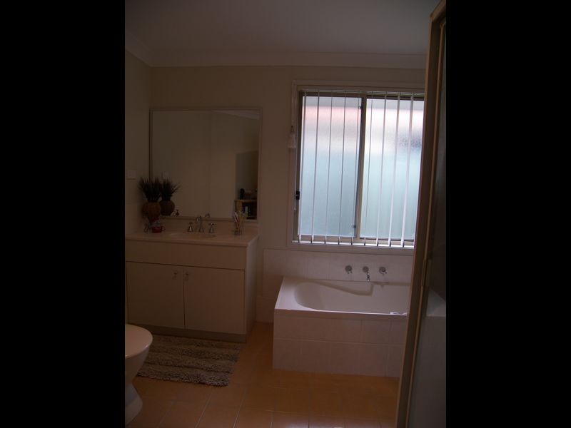 11 Ellenbrook Way, Albion Park NSW 2527