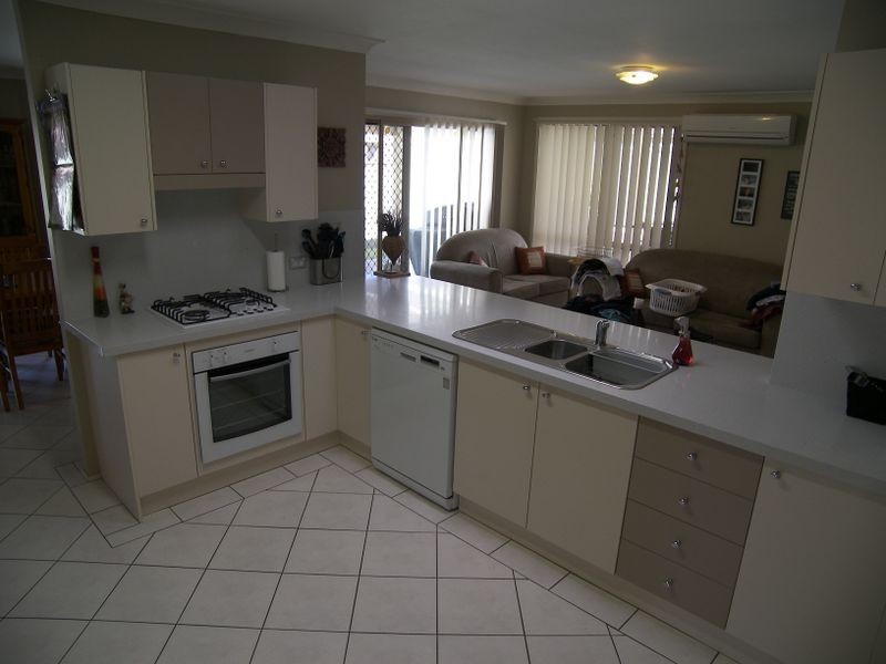 11 Ellenbrook Way, Albion Park NSW 2527