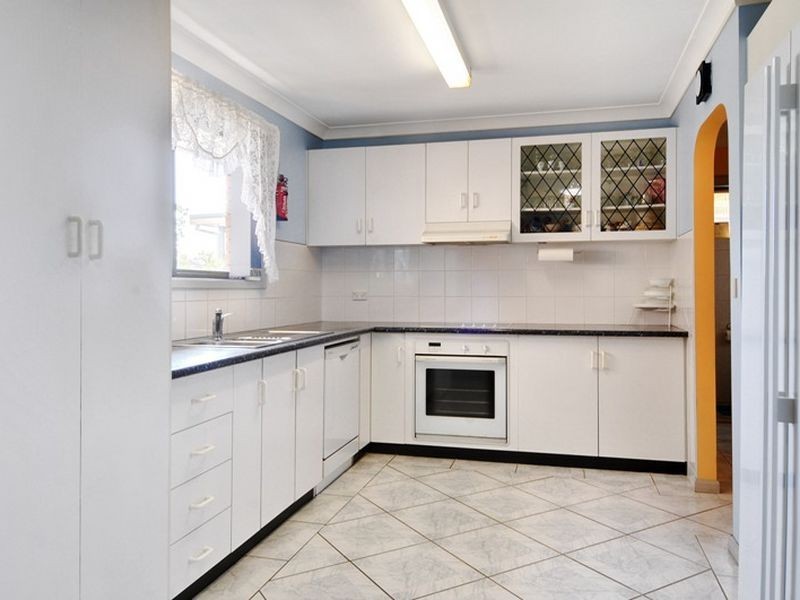 11 Elm Street, Albion Park Rail NSW 2527