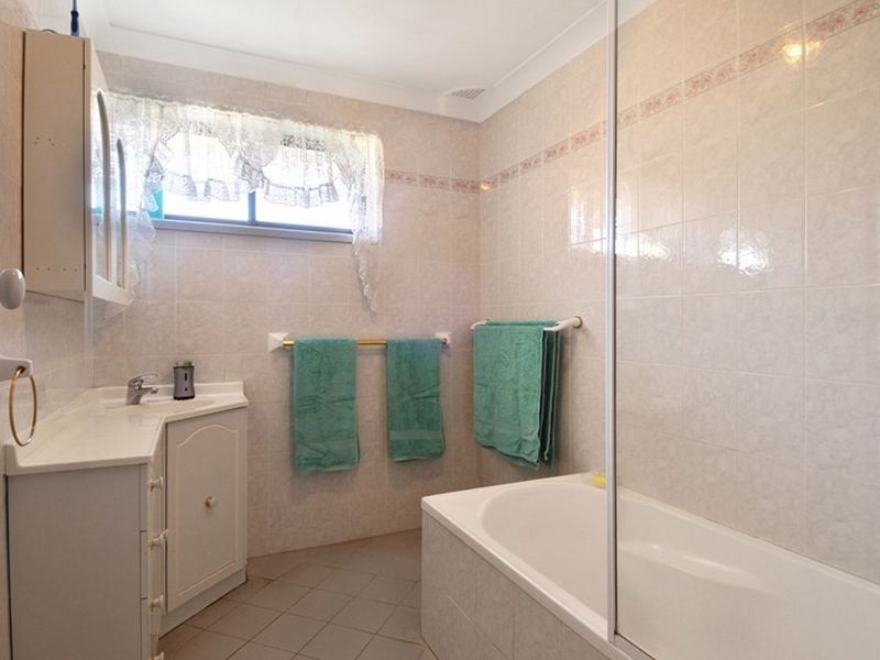 11 Elm Street, Albion Park Rail NSW 2527