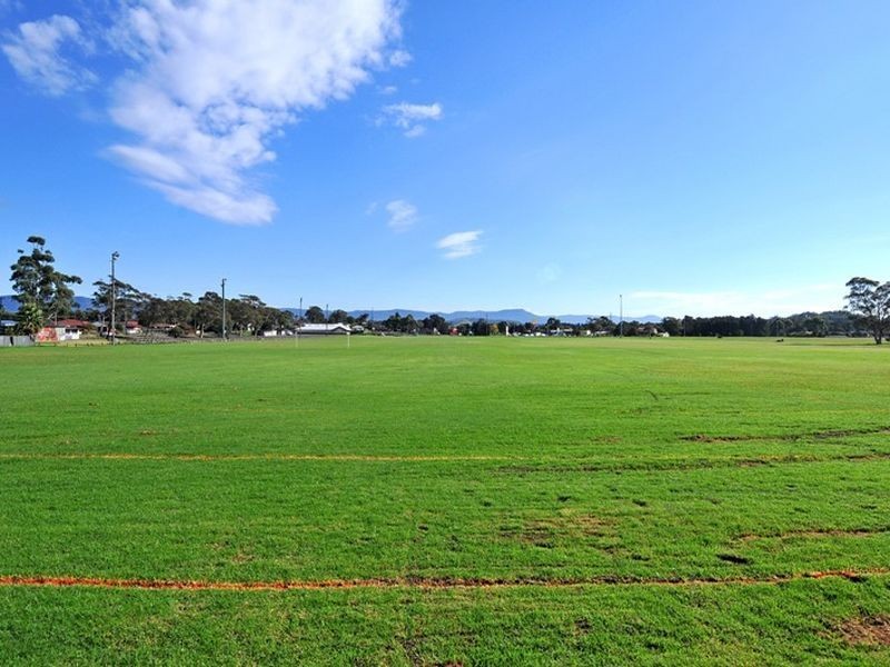 11 Elm Street, Albion Park Rail NSW 2527