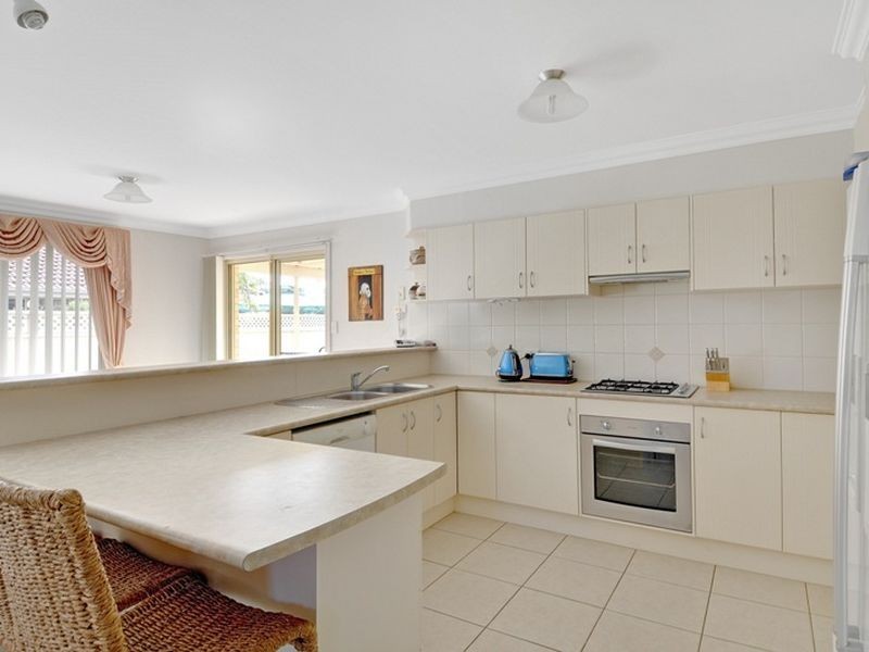 6 Lyne Street, Oak Flats NSW 2529