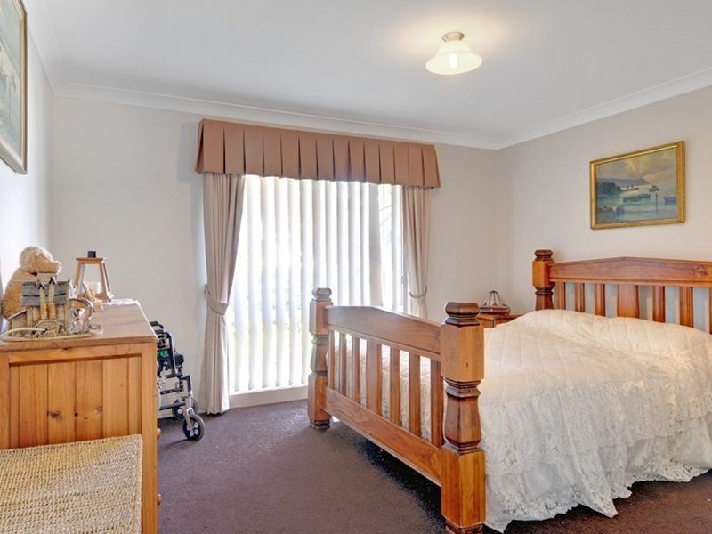 6 Lyne Street, Oak Flats NSW 2529