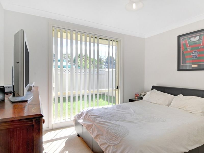 6 Lyne Street, Oak Flats NSW 2529