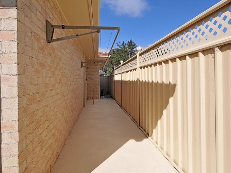 6 Lyne Street, Oak Flats NSW 2529