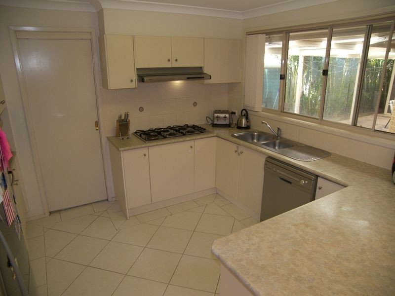 9 Kalgan Way, Albion Park NSW 2527