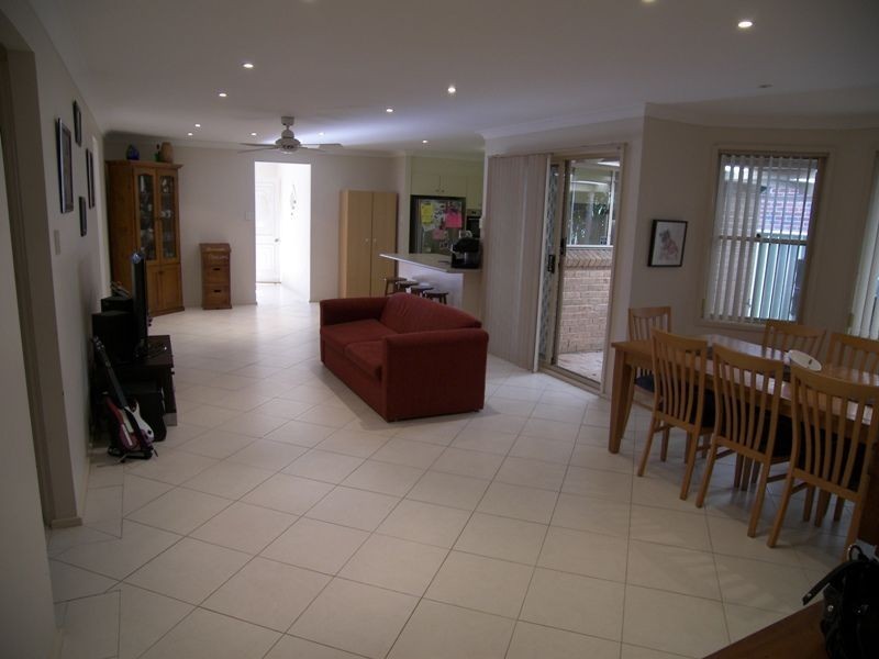 9 Kalgan Way, Albion Park NSW 2527