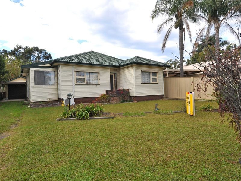 18 Boonerah Street, Albion Park Rail NSW 2527