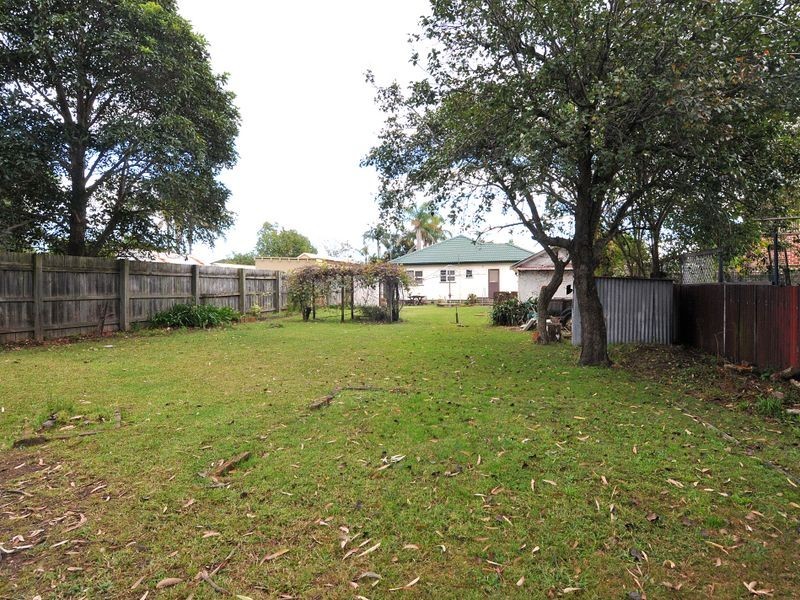 18 Boonerah Street, Albion Park Rail NSW 2527