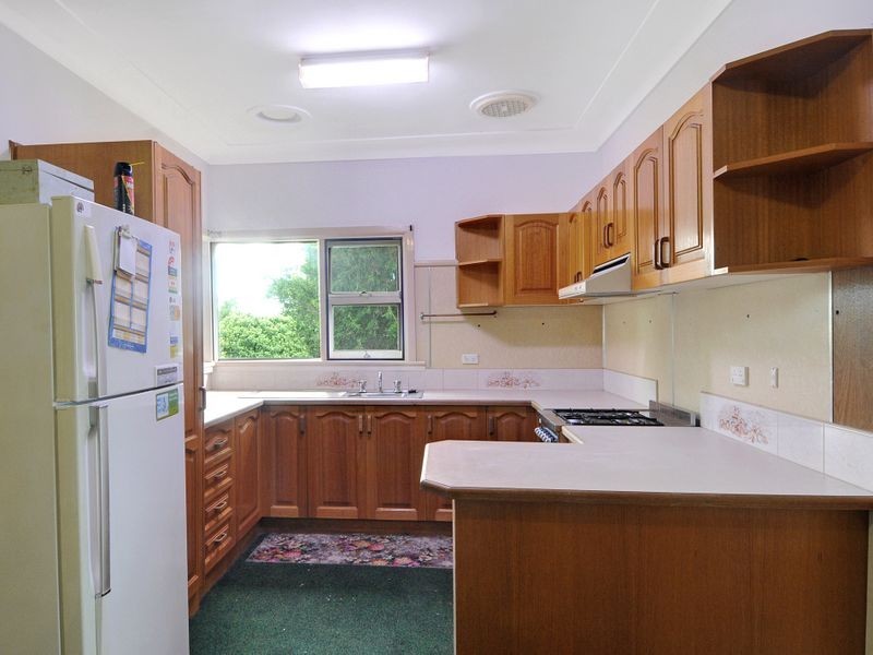 18 Boonerah Street, Albion Park Rail NSW 2527
