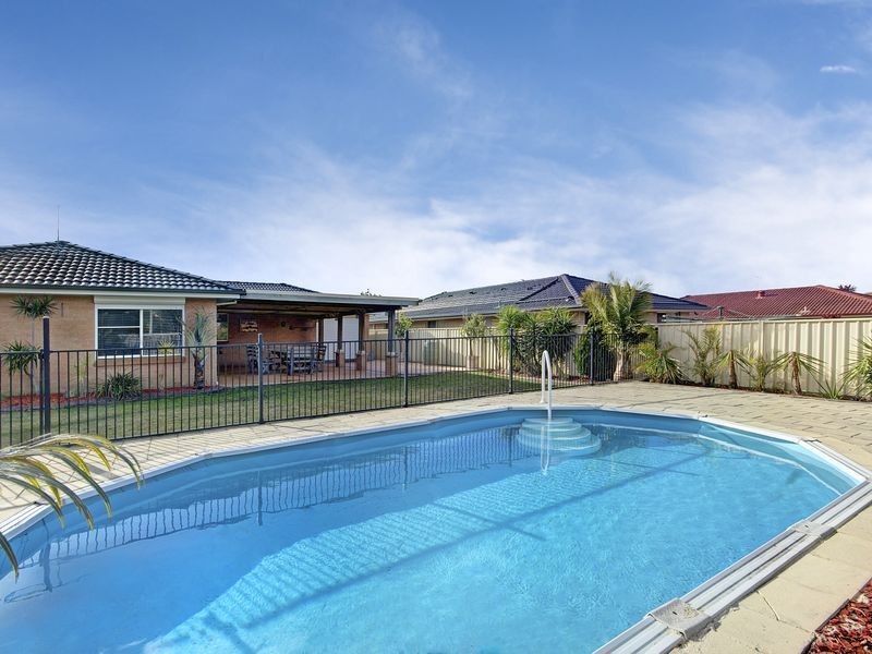 8 Stubbs Road, Albion Park NSW 2527