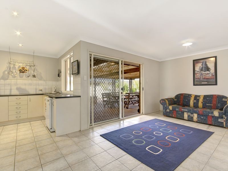 8 Stubbs Road, Albion Park NSW 2527