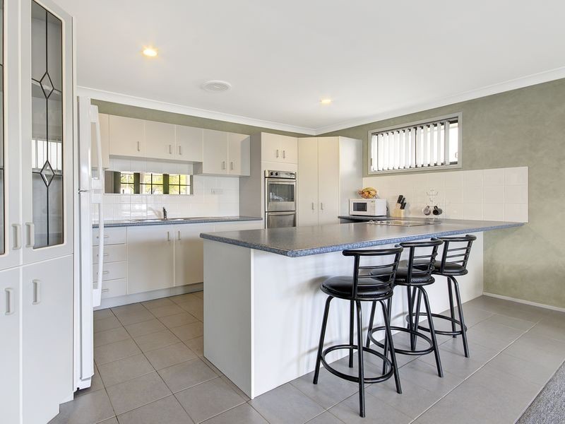 33 Koona Street, Albion Park Rail NSW 2527