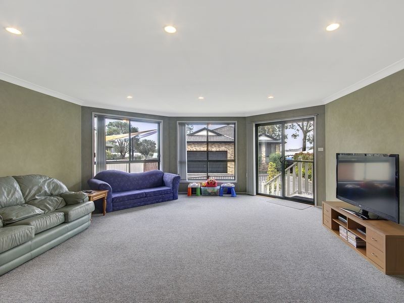 33 Koona Street, Albion Park Rail NSW 2527