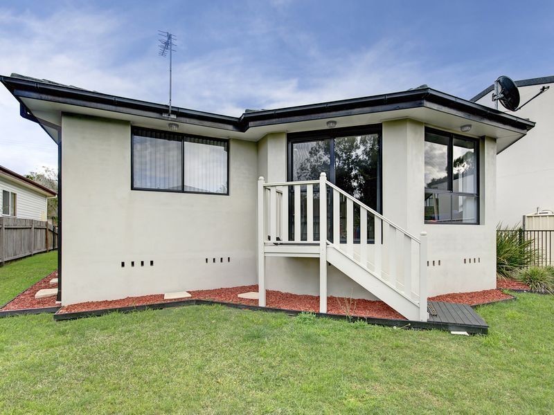 33 Koona Street, Albion Park Rail NSW 2527