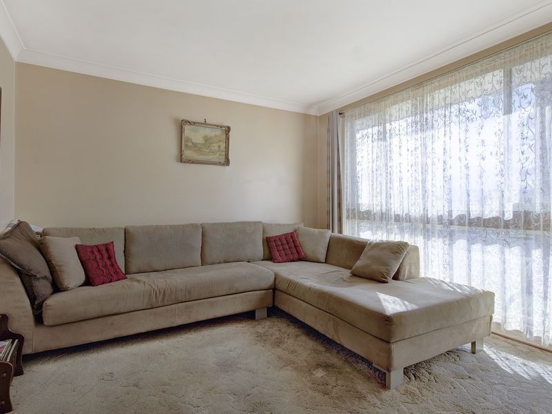 35 Oak Street, Albion Park Rail NSW 2527