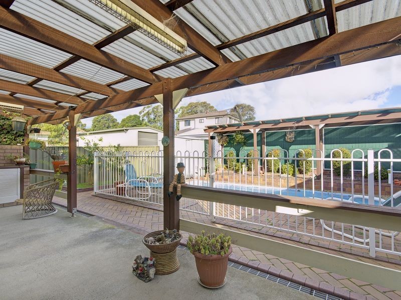 35 Oak Street, Albion Park Rail NSW 2527