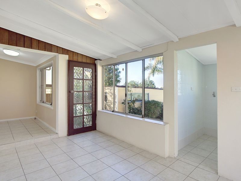 27 Ash Avenue, Albion Park Rail NSW 2527