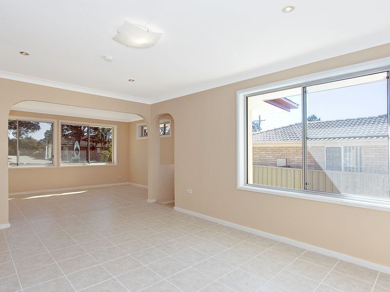 27 Ash Avenue, Albion Park Rail NSW 2527