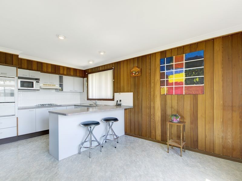 12 Elm Street, Albion Park Rail NSW 2527