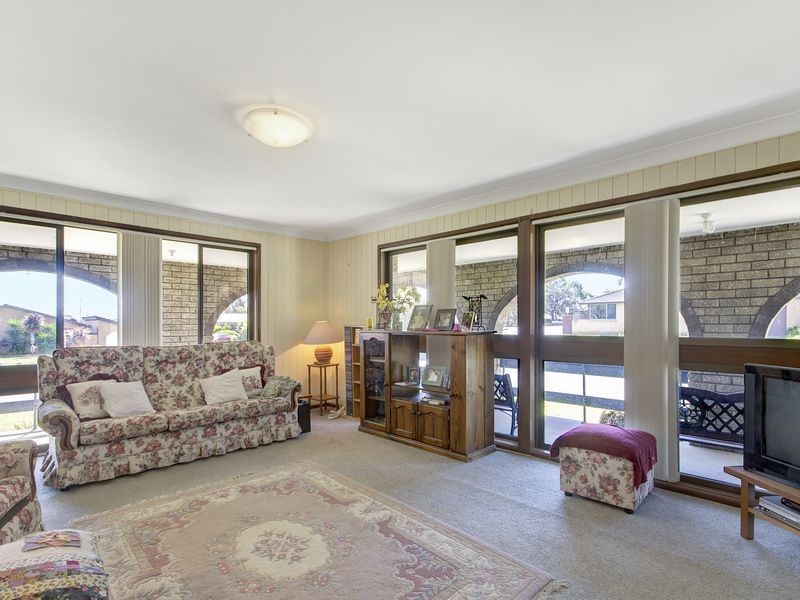 12 Elm Street, Albion Park Rail NSW 2527