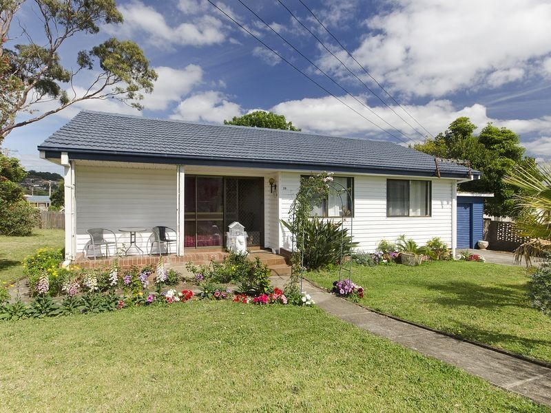 19 Elouera Street, Lake Illawarra NSW 2528