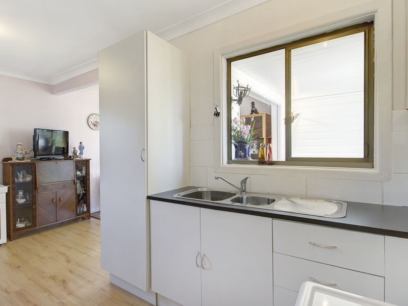 19 Elouera Street, Lake Illawarra NSW 2528