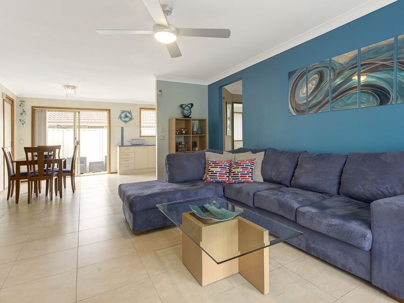 1/69 Jarrah Way, Albion Park Rail NSW 2527