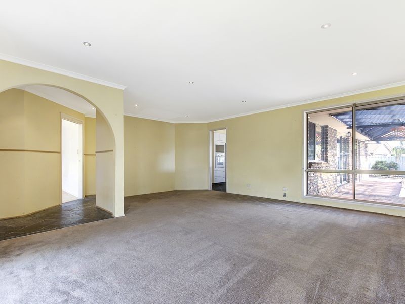 26 Charlotte Cres, Albion Park NSW 2527