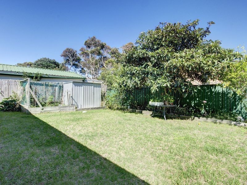 90 Osborne Parade, Warilla NSW 2528