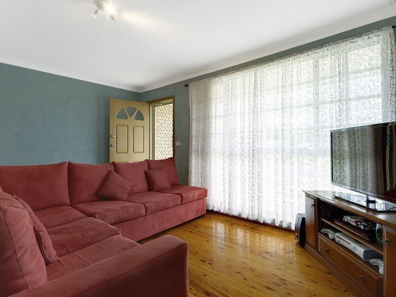 41 Poplar Avenue, Albion Park Rail NSW 2527