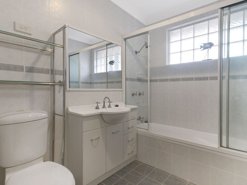 14 Figtree Street, Albion Park Rail NSW 2527