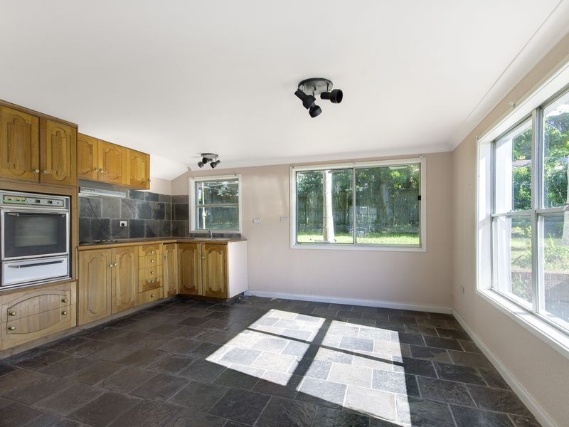 4 Herne Street, Figtree NSW 2525