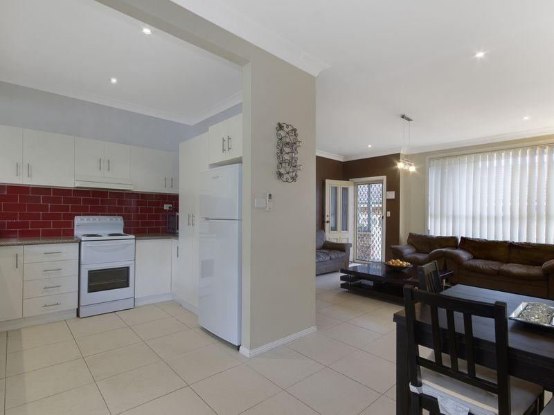 3/72-74 Daintree Drive, Albion Park NSW 2527