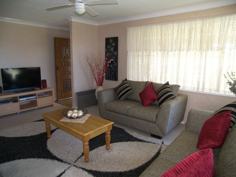 14 Rose Avenue, Albion Park Rail NSW 2527