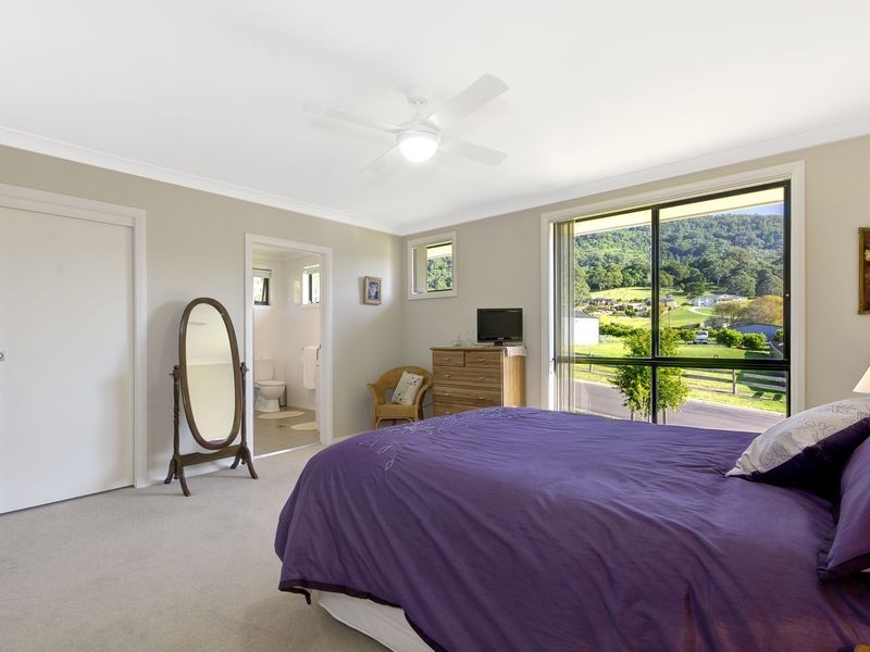 129 Daintree Drive, Albion Park NSW 2527