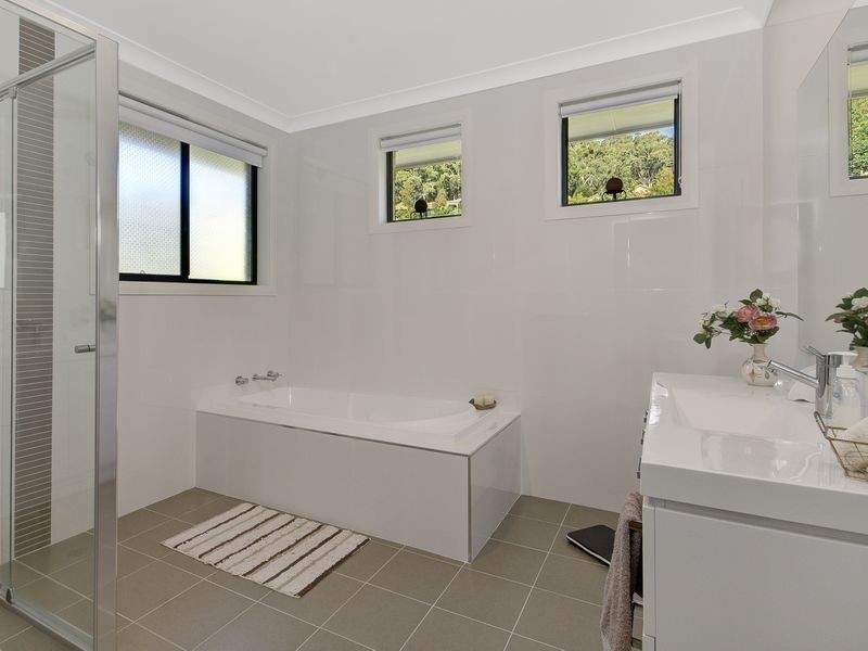 129 Daintree Drive, Albion Park NSW 2527