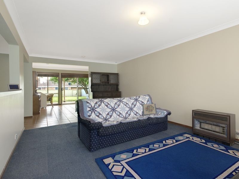 17 Smith Ave, Albion Park NSW 2527