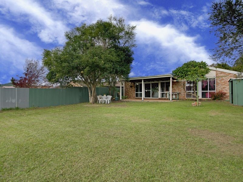 17 Smith Ave, Albion Park NSW 2527