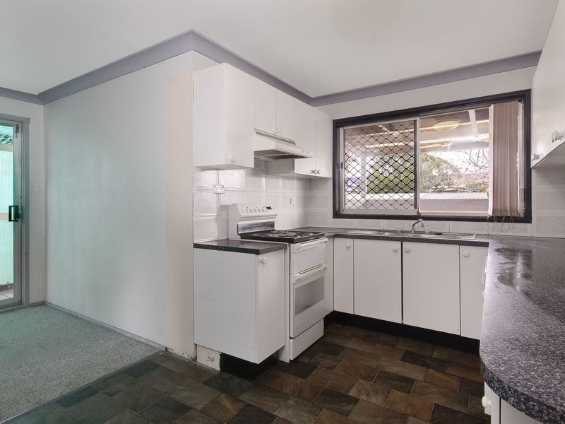 4 Boronia Ave, Albion Park Rail NSW 2527