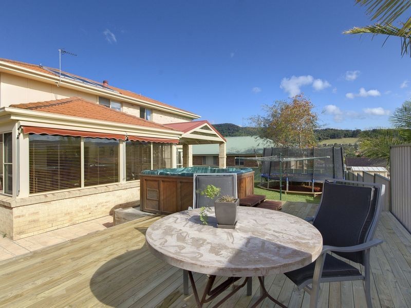 30 Downes Drive, Albion Park NSW 2527