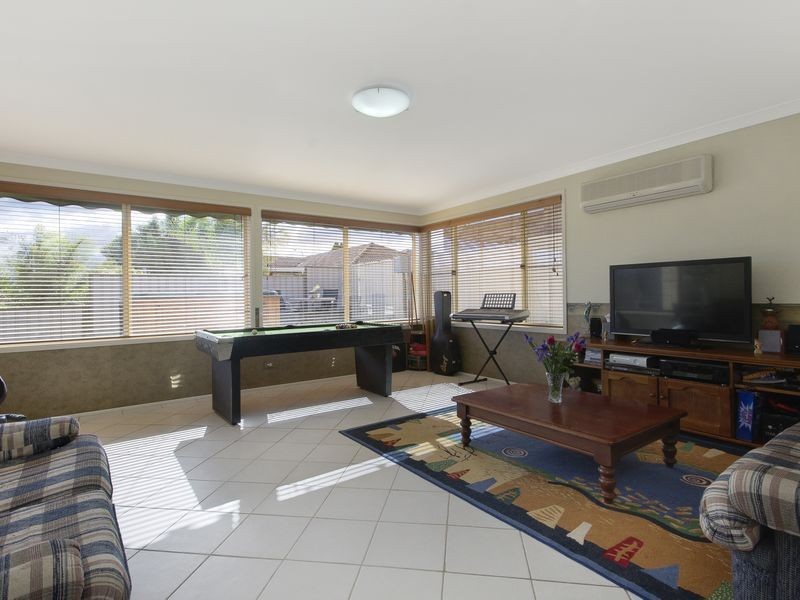 30 Downes Drive, Albion Park NSW 2527