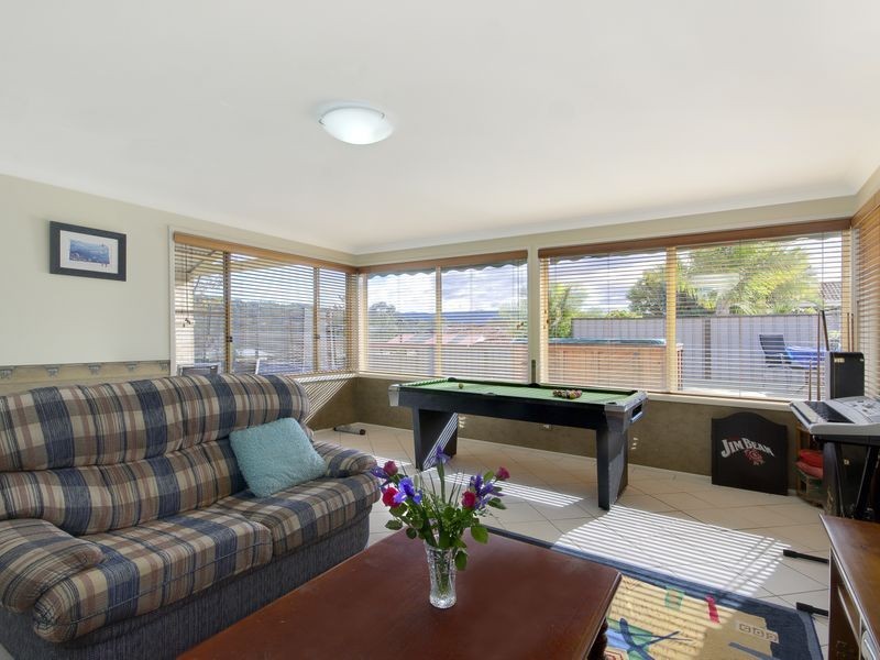 30 Downes Drive, Albion Park NSW 2527