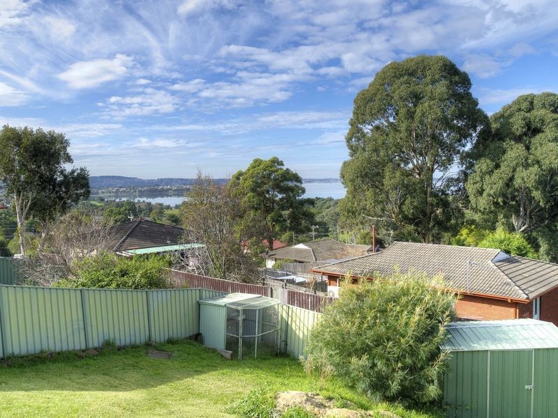 15 Woombye Close, Koonawarra NSW 2530